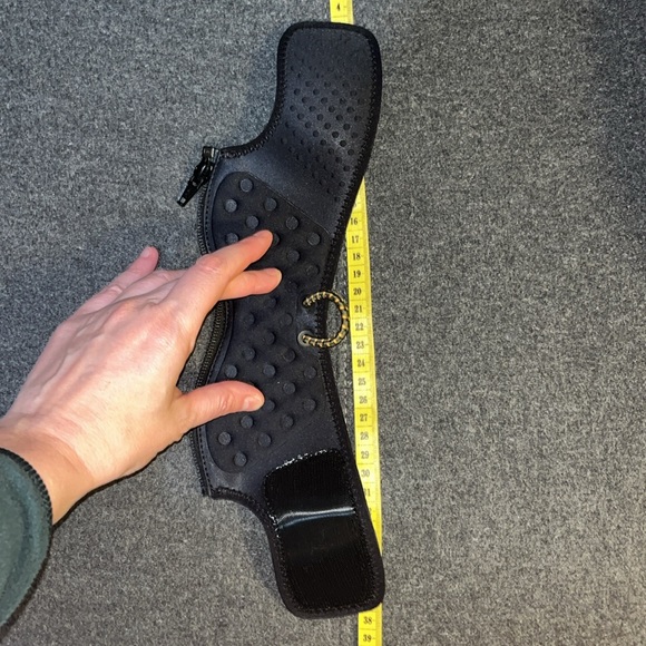 1 Under Armour shoe cuff - Picture 4 of 8